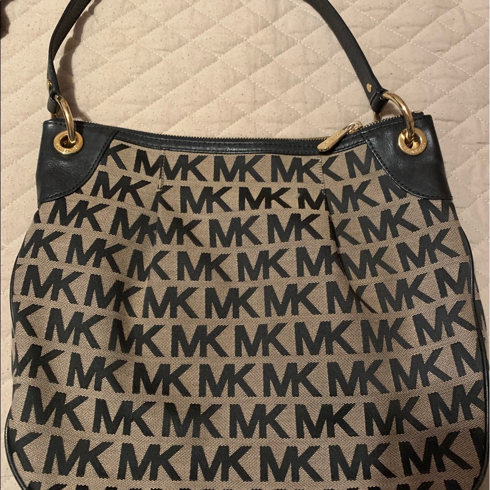 Michael Kors black signature shoulder bag